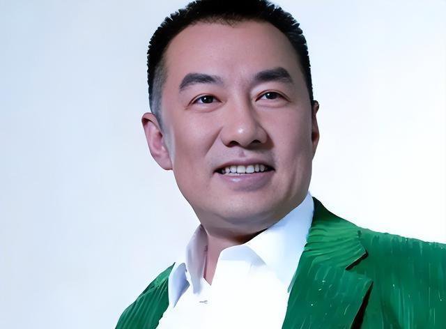 他凭春晚爆红，转身当局长；无儿无女，离世13年无人问