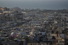 加萨帐篷营地入冬首场强降雨 基础设施崩坏加剧灾情