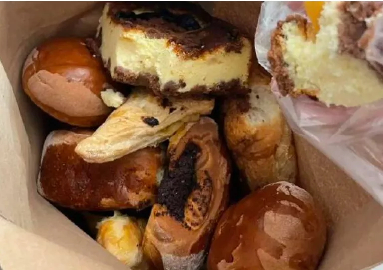 大家都在省！留学生“剩饭盲盒”硬撑生活 $40吃一周