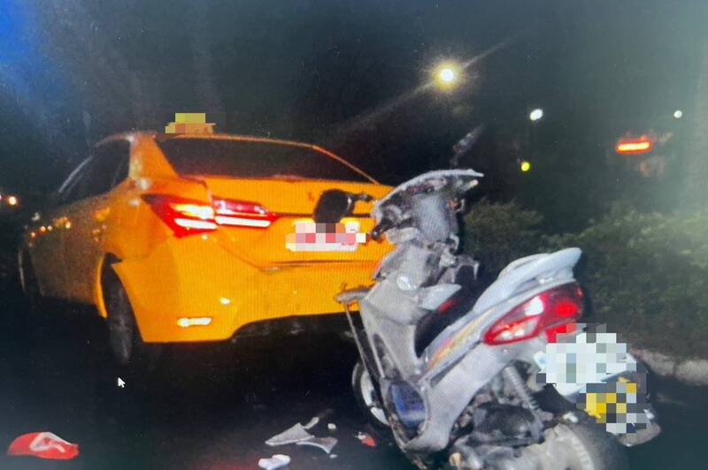 陈男曾违规停车，致机车骑士撞上死亡。（民众提供）