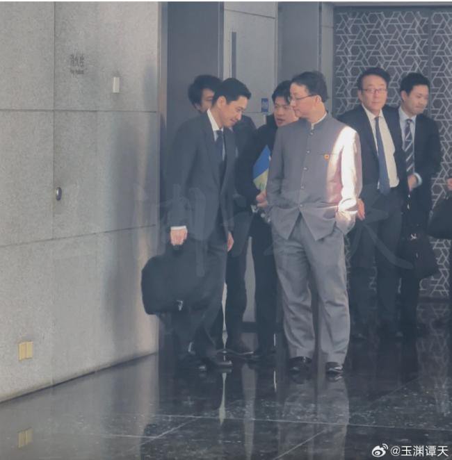 中日官员磋商后....几张图道尽一切