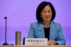 卑微、满口歪理!称民主是北京送给香港的厚礼 立法会议员叶刘淑仪挨轰