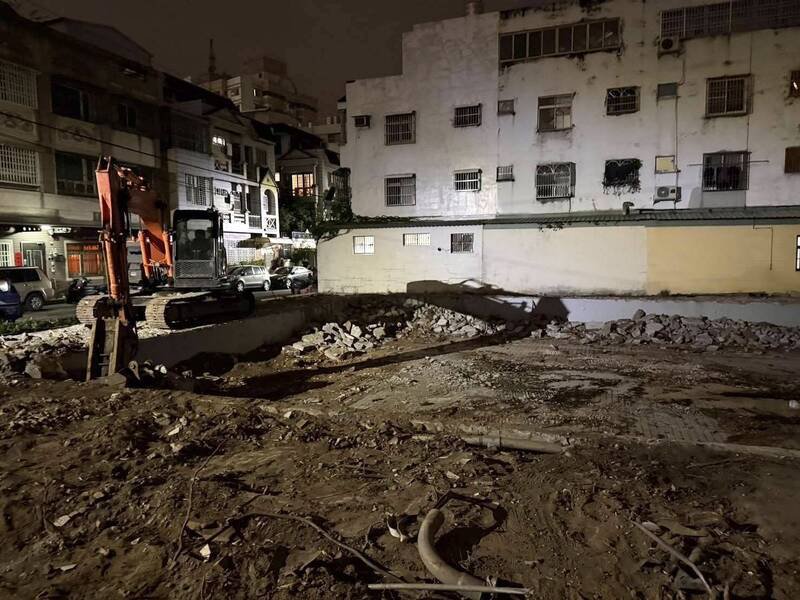 林姓工头遗落iPhone 17 pro在500坪广大工地。（读者提供）