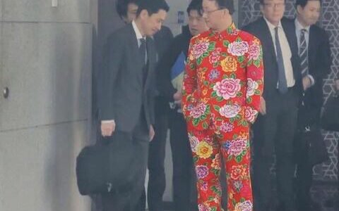 “如此不懂礼貌的外交官员，可知中国的水准”