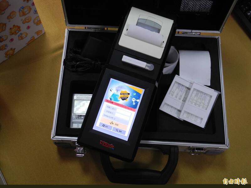 警政署打毒驾，「毒品唾液快筛试剂检测」执法今天上路。图为毒品唾液快筛分析仪。（资料照）