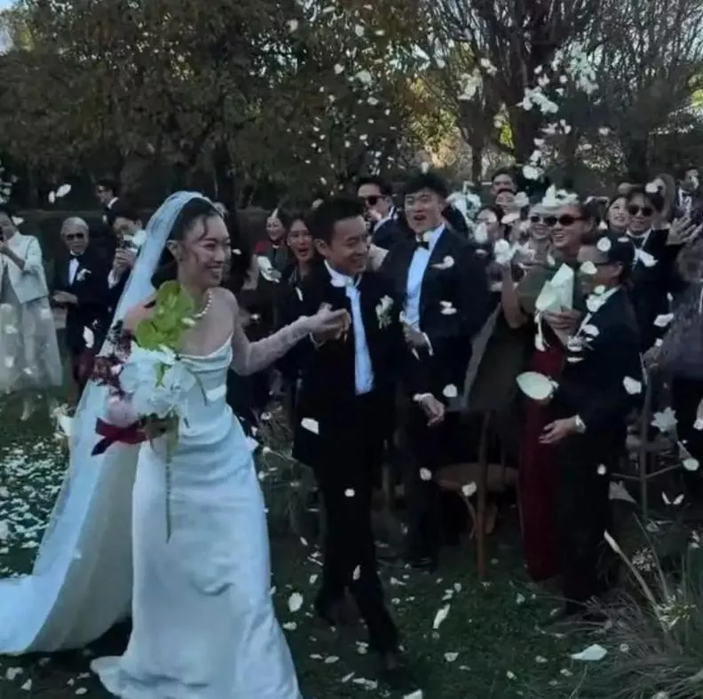 霍启山恋情曝光才2天,王晶又曝出霍家大瓜