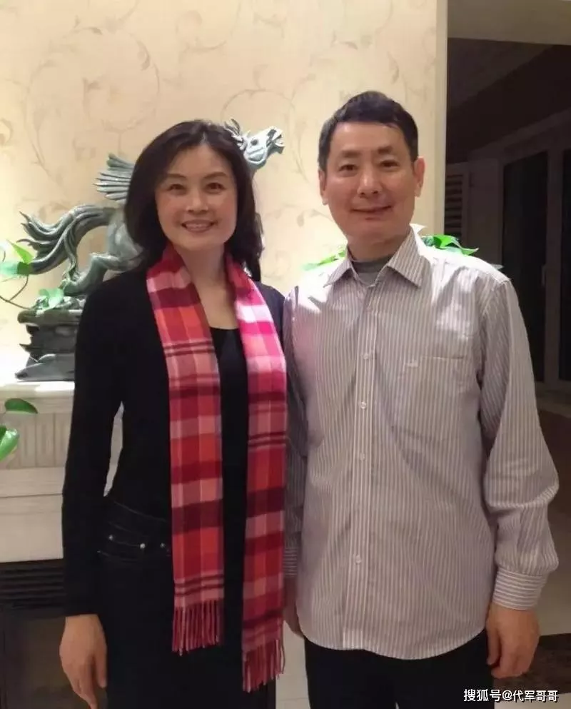 原来她是蓝盈莹母亲，二婚嫁亿万富豪生活幸福