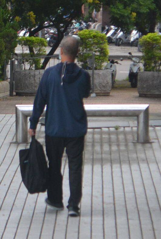 台中监狱前戒护科员高章群，因收受吴健保10万贿款，一审判5年2月，上诉二审今天宣判，判决上诉驳回维持原审刑度。（资料照）