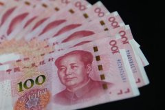 人民币触及一周高位后跳水