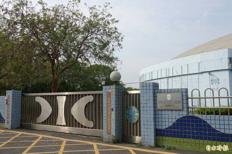 台水公司年年发绩效奖金，有退休员工认为应列入年终奖金。（资料照）