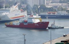 中国公民翻护栏闯仁川港码头 欲偷渡出境被逮