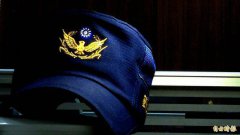 警局长凌晨1点半测试服从度！15分局长吓醒秒回 只有「她」睡到天亮才「收到」