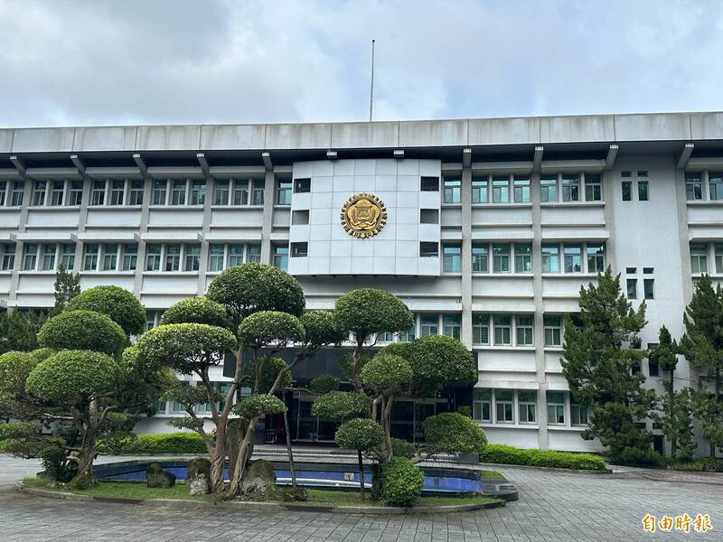 调查局追查徐姓调查官风纪问题时，进一步查出他曾利用公务电脑帮交往对象查询资料，随即主动立案调查。（记者吴升儒摄）