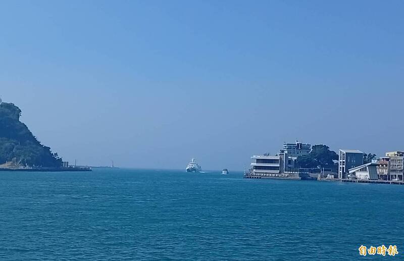 高雄港赫见浮尸。图为一港口。（记者洪定宏摄）