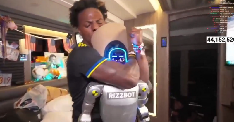 全球知名网红IShowSpeed，和机器人Rizzbot会面时出拳殴打导致设备损坏，业者求偿100万美元。（图撷自「@nojumper」帐号）