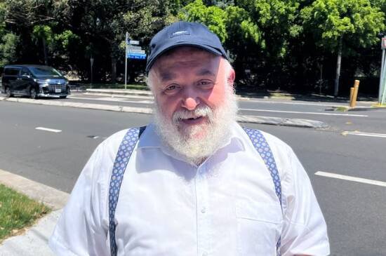 澳洲雪梨邦代海滩枪击事件中，62岁的莫里森试图阻止枪手不幸遭枪杀身亡。（撷自X ）