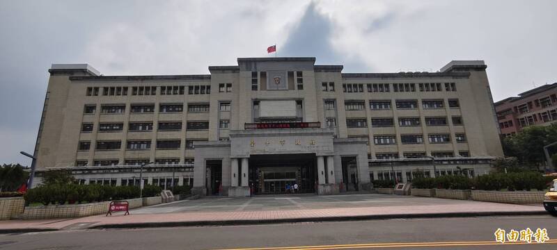 台中市1名女国中生向市府教育局投诉遭男教师性骚扰。（记者张轩哲摄）