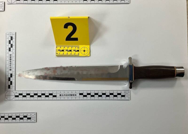 张文犯案刀具。（记者王冠仁翻摄）