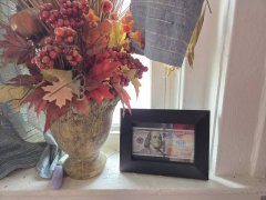 耶诞大礼！泰勒丝豪气送现金 NFL球场员工感动到钞票裱框