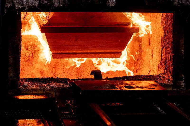 亲人代垫丧葬费求偿，法官大砍手尾钱剩2万元。（示意图，欧新社）