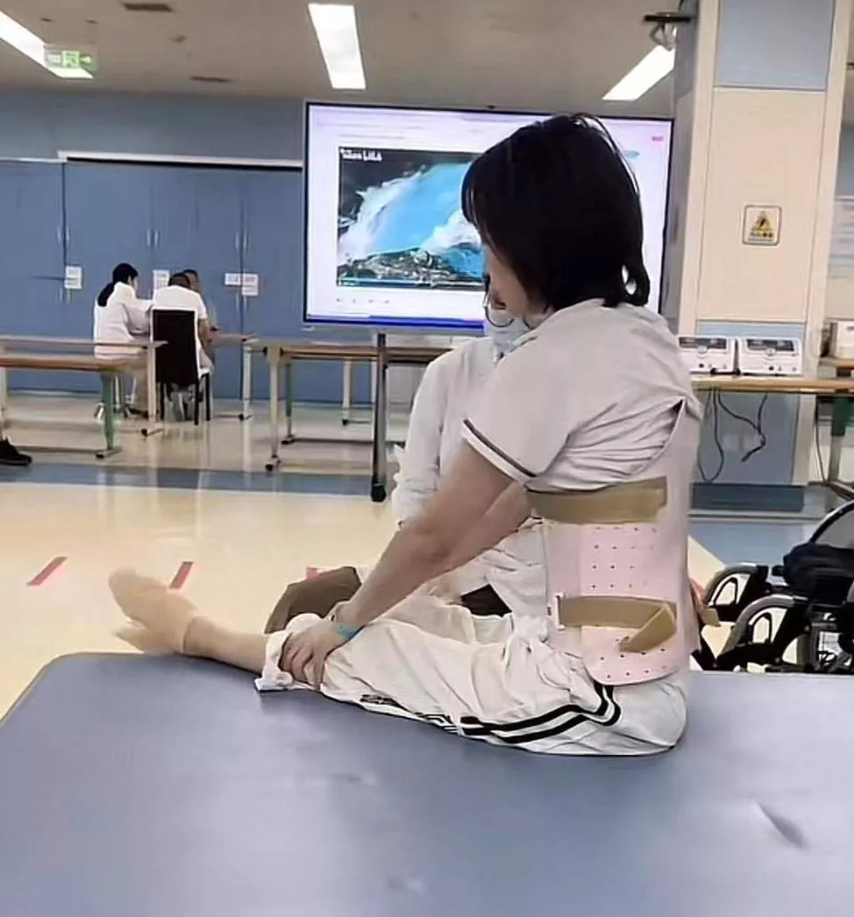 男子驾车致女友截瘫，承诺结婚后全家失联