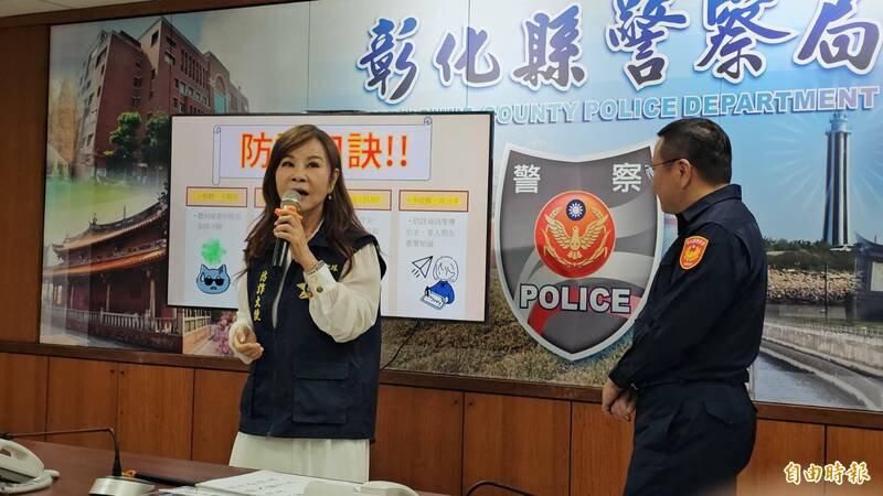 台语天后龙千玉化身防诈大使,分享打诈经验。(记者刘晓欣摄) 台语天后龙千玉化身防诈大使,分享打诈经验。(记者刘晓欣摄)