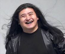 刘欢近况曝光:患不死癌症 带病参加女儿婚礼 满桌茅台太显眼