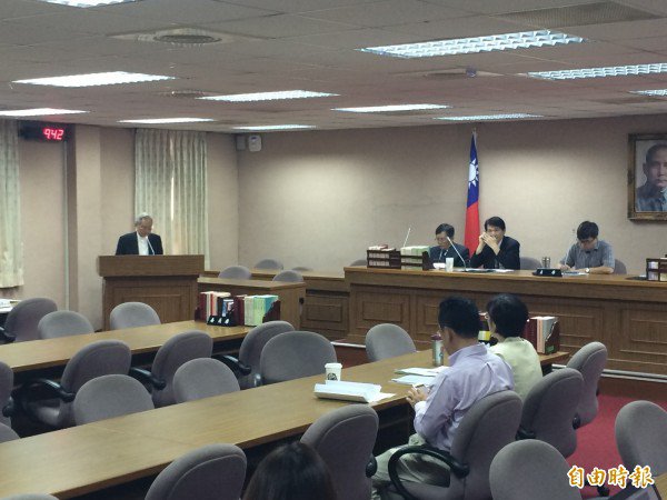 促转条例公听会现场仅有民进党立委出席。(记者吕伊萱摄) 促转条例公听会现场仅有民进党立委出席。(记者吕伊萱摄)