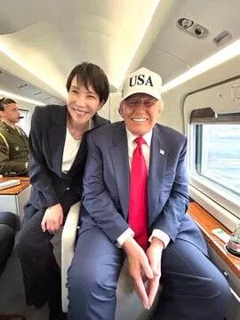 川普高市同搭“陆战队1号” 秀合照 日本民众沸腾