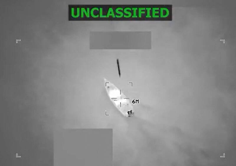 美国战争部长赫格塞斯之前公布,23日美军打击毒品走私活动画面。(法新社档案照) 美国战争部长赫格塞斯之前公布,23日美军打击毒品走私活动画面。(法新社档案照)