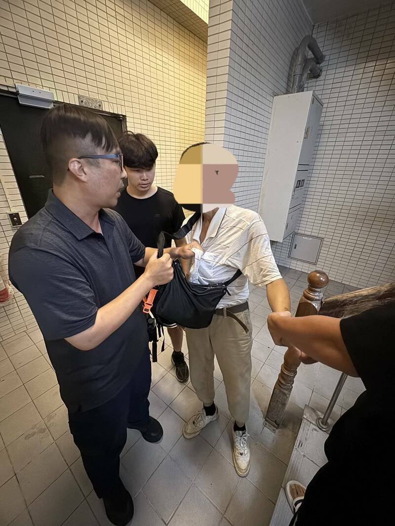 新湖警分局抽丝剥茧追查,最终逮捕马姓和欧姓2嫌山送办。(新湖警分局提供) 新湖警分局抽丝剥茧追查,最终逮捕马姓和欧姓2嫌山送办。(新湖警分局提供)