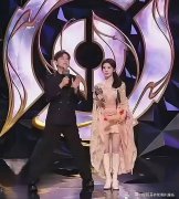 何炅再次身处抓马名场面 内娱史官非他莫属 盘点内娱经典名场面