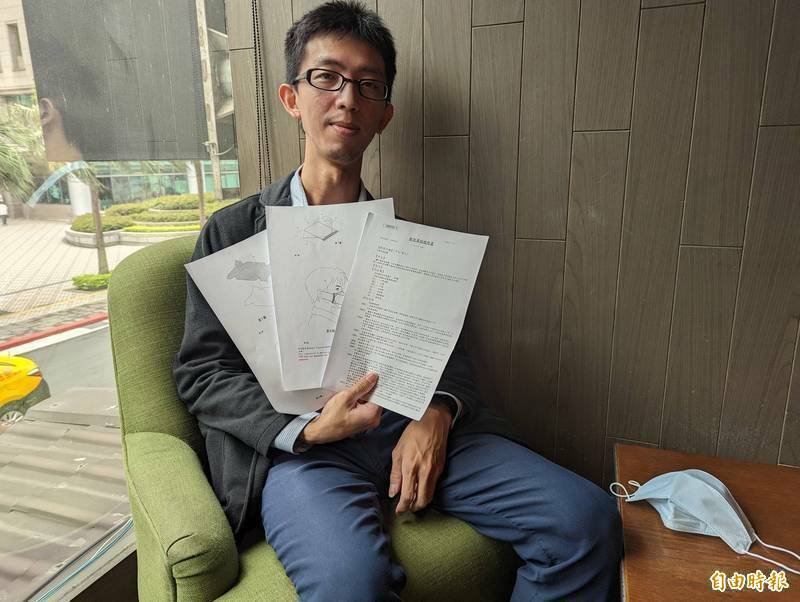 热销亚洲的鱼型口罩发明人、前台北医学大学副教授的萧宇成。(资料照) 热销亚洲的鱼型口罩发明人、前台北医学大学副教授的萧宇成。(资料照)