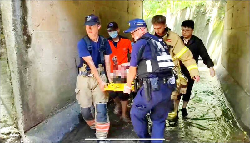 货车司机砍伤情人后畏罪自焚,重伤送医竟让警方上百人轮班戒护3个月。台南地院依杀人未遂与恐吓罪判刑10年8月。(民众提供) 货车司机砍伤情人后畏罪自焚,重伤送医竟让警方上百人轮班戒护3个月。台南地院依杀人未遂与恐吓罪判刑10年8月。(民众提供)