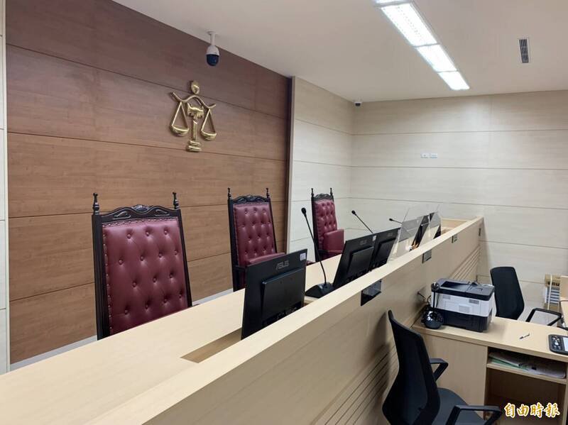 桃园人妻约砲小王一度怀孕,还约男大生多人运动,绿帽夫提告求偿,因曾达成和解收受赔偿,被桃园地院民庭驳回告诉。(记者余瑞仁摄) 桃园人妻约砲小王一度怀孕,还约男大生多人运动,绿帽夫提告求偿,因曾达成和解收受赔偿,被桃园地院民庭驳回告诉。(记者余瑞仁摄)