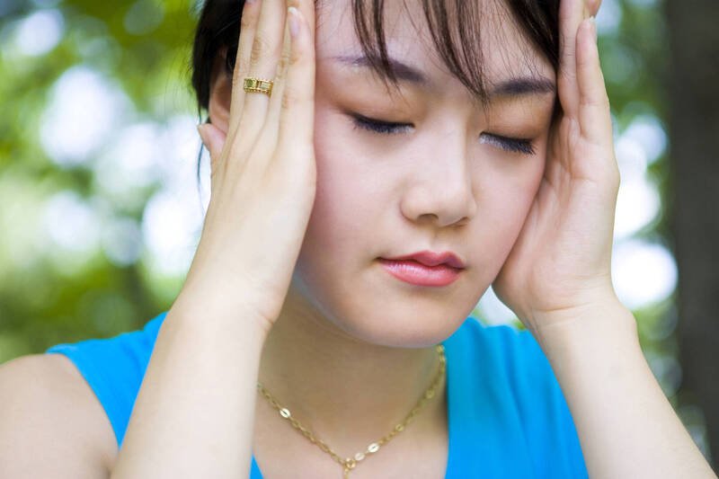 研究人员推测,当睡眠不足,大脑会开始补偿未能进行的「清洁」工作,即使代价是暂时性失去专注力。示意图。(情境照) 研究人员推测,当睡眠不足,大脑会开始补偿未能进行的「清洁」工作,即使代价是暂时性失去专注力。示意图。(情境照)