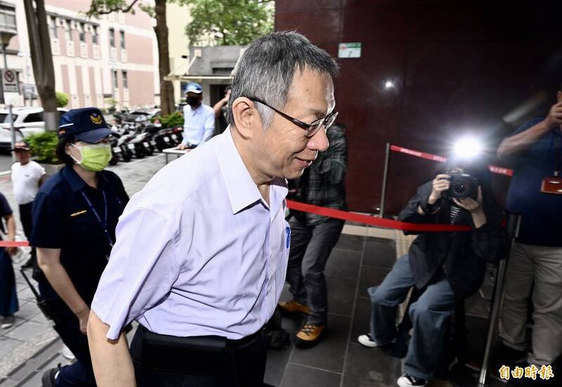 台北地院审理前台北市长柯文哲等人涉京华城容积等弊案。(记者罗沛德摄) 台北地院审理前台北市长柯文哲等人涉京华城容积等弊案。(记者罗沛德摄)