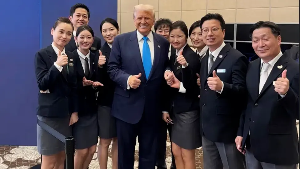 韩国酒店员工:特朗普点餐奶酪汉堡,可乐是空运的,一早要看《纽约时报》