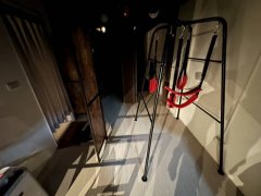 逢甲商圈藏春色！台中警只著内裤混入 破同志交友会馆