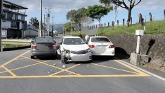 宜兰3车撞成一团将马路「填满」网友惊呼像拍追逐戏