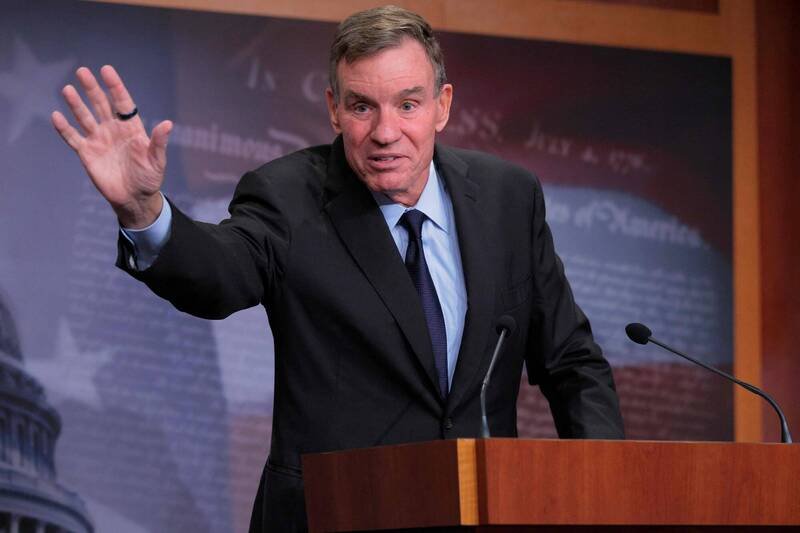 联邦参议院情报委员会首席民主党议员华纳（Mark Warner）。（法新社档案照）