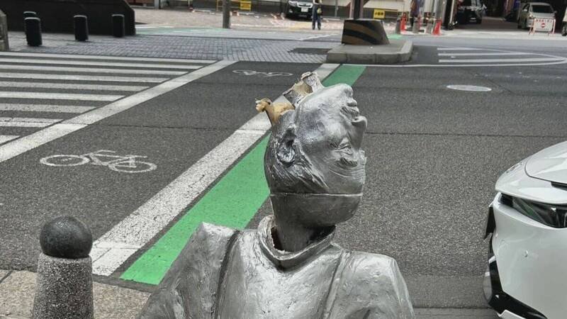 1名警察去年「斩首」丰臣秀吉雕像处分出炉。（图撷取自@livedoornews社群平台「X」）