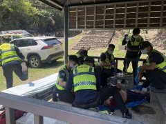 惊!彰化挑水古道游客赏桐突倒地OHCA 电击4次送医抢救