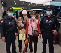 带9旬老母逛建国花市 返家搭捷运却在月台走散