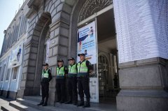 秘鲁总统大选登场 候选人30多位可能进入6月决选