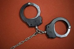 恐怖中国！湖南民众反映路灯不亮 党委上门威胁拘留15天