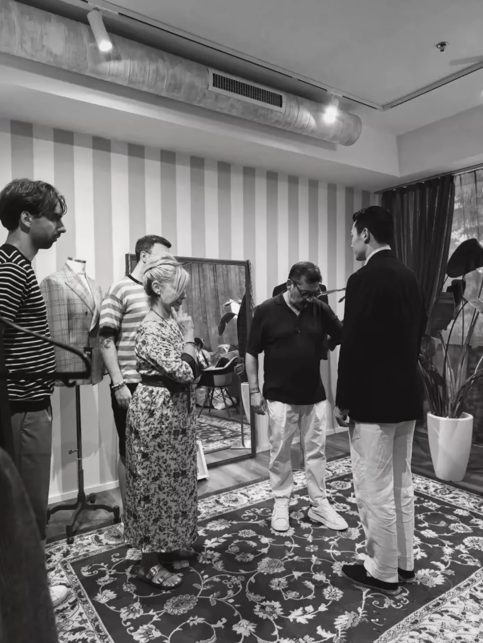 朱珠晒比基尼美照，166的身高108斤体重